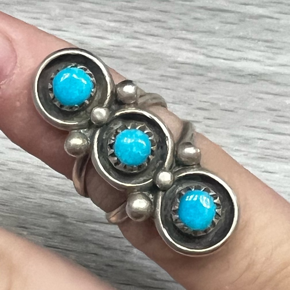 Vintage turquoise and sterling ring